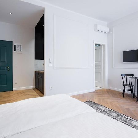 Apartman Otokar โอซีเยก ภายนอก รูปภาพ